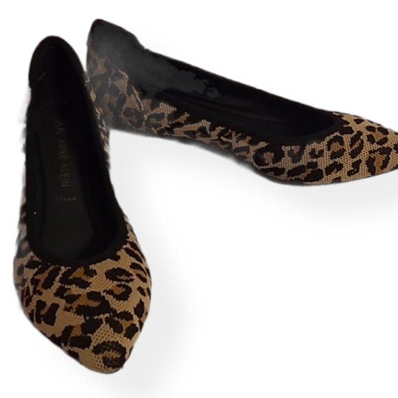 Anne Klein Shoes - NWOT Anne Klein Flex Flats